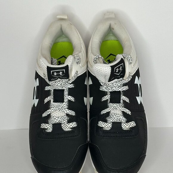 Under Armour Other - Under Armour “Lead Off” baseball/softball cleats in black and white - 4Y US